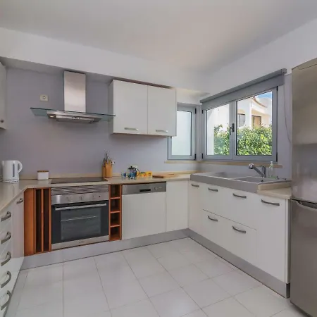 Arribas By Interhome Patroves