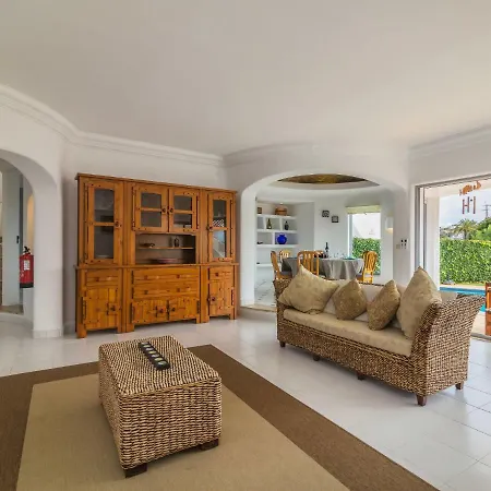 Arribas By Interhome Patroves